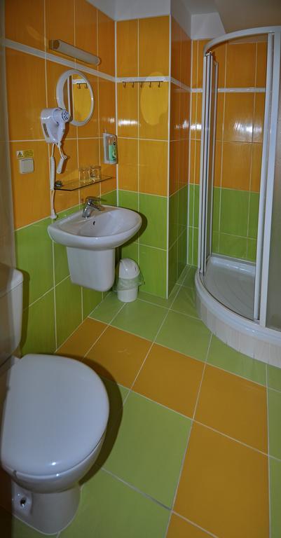 Hotel U Radnice Louny Ngoại thất bức ảnh