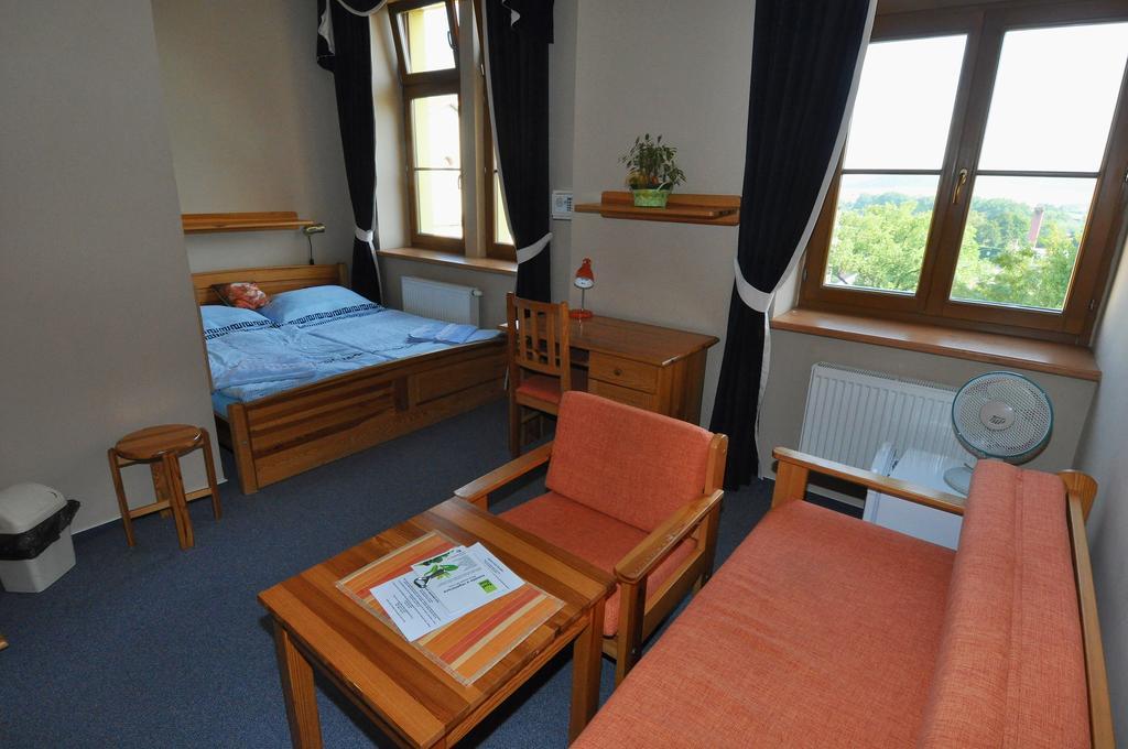 Hotel U Radnice Louny Ngoại thất bức ảnh