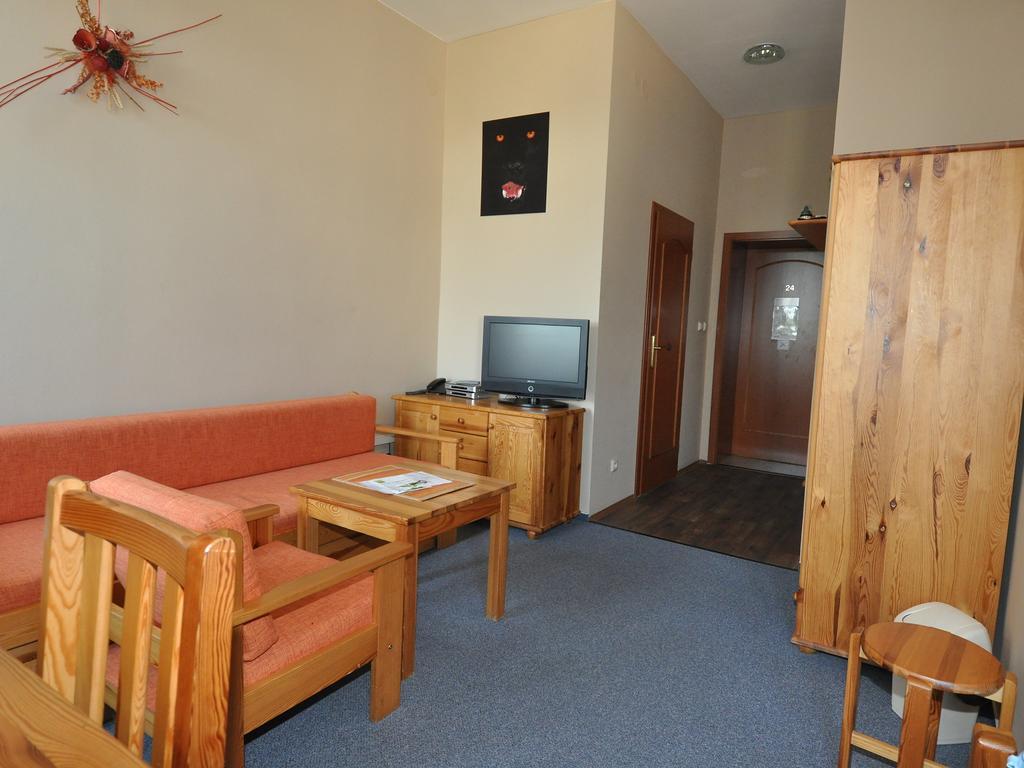 Hotel U Radnice Louny Ngoại thất bức ảnh