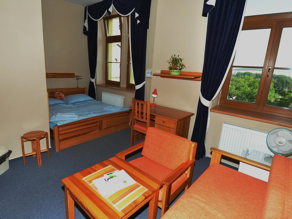 Hotel U Radnice Louny Ngoại thất bức ảnh