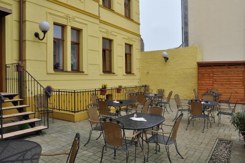 Hotel U Radnice Louny Ngoại thất bức ảnh