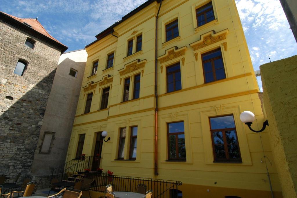 Hotel U Radnice Louny Ngoại thất bức ảnh